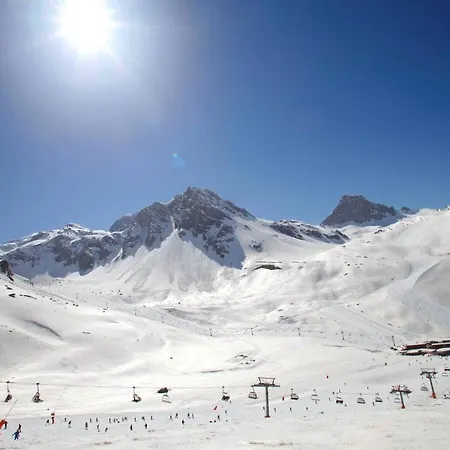 Resort Val Claret S4 Val Claret *